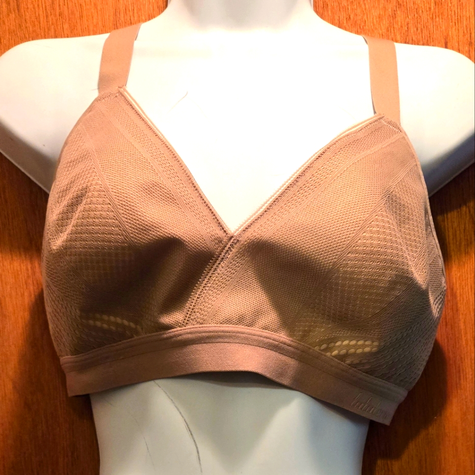 Lululemon Nwt 34dd Beige/Natural Gorgeous Sports Bra